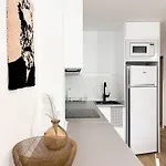 Stunning Penthouse In Near The Beach! Appartement