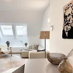 Stunning Penthouse In Near The Beach! *