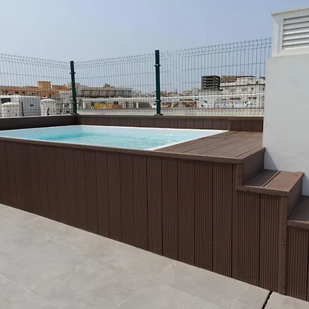 Stunning Penthouse In Near The Beach! フエンヒロラ
